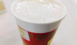 测评奶茶吃瓜桶