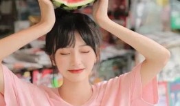 吃瓜照片女生图片大全,女生吃瓜照片大盘点