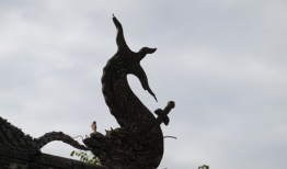 孟子石像吃瓜,古今智慧碰撞的瞬间