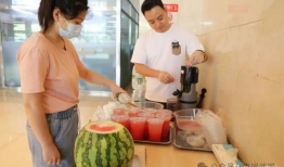 北湖大妈吃瓜事件,一场引发社会热议的网络风波