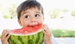 《微笑吃瓜》在线阅读