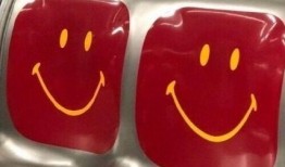 吃瓜文案配乐,跟随吃瓜文案，感受音乐的魅力