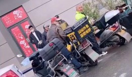 男子停车吃瓜视频,意外走红网络