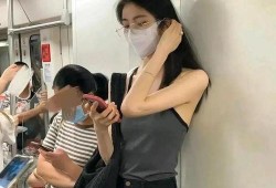 广州地铁吃瓜群众,吃瓜群众见证的日常百态