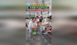 女孩埋头吃瓜图,女孩专注品尝美食瞬间