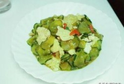 餐桌比赛吃瓜,餐桌上的吃瓜大赛