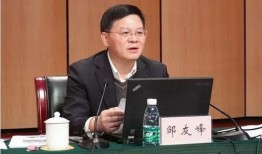 吃瓜的小林校长,揭秘校园里的“瓜田”趣事