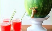 灵位吃瓜吃到飞起,飞起吃瓜，畅游灵界风云