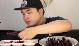 韩国帅哥吃蒲瓜,韩国帅哥的清新蒲瓜美食之旅