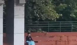 路灯底下吃瓜视频,揭秘路灯底下的吃瓜趣事