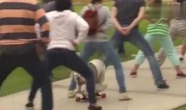 吃瓜群众大笑的声音