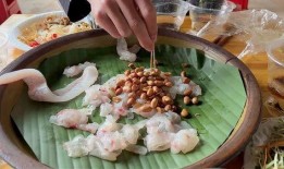 福建小哥吃瓜,揭秘闽南街头美食风情