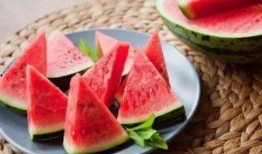 卖瓜人吃瓜视频,一场别开生面的直播秀